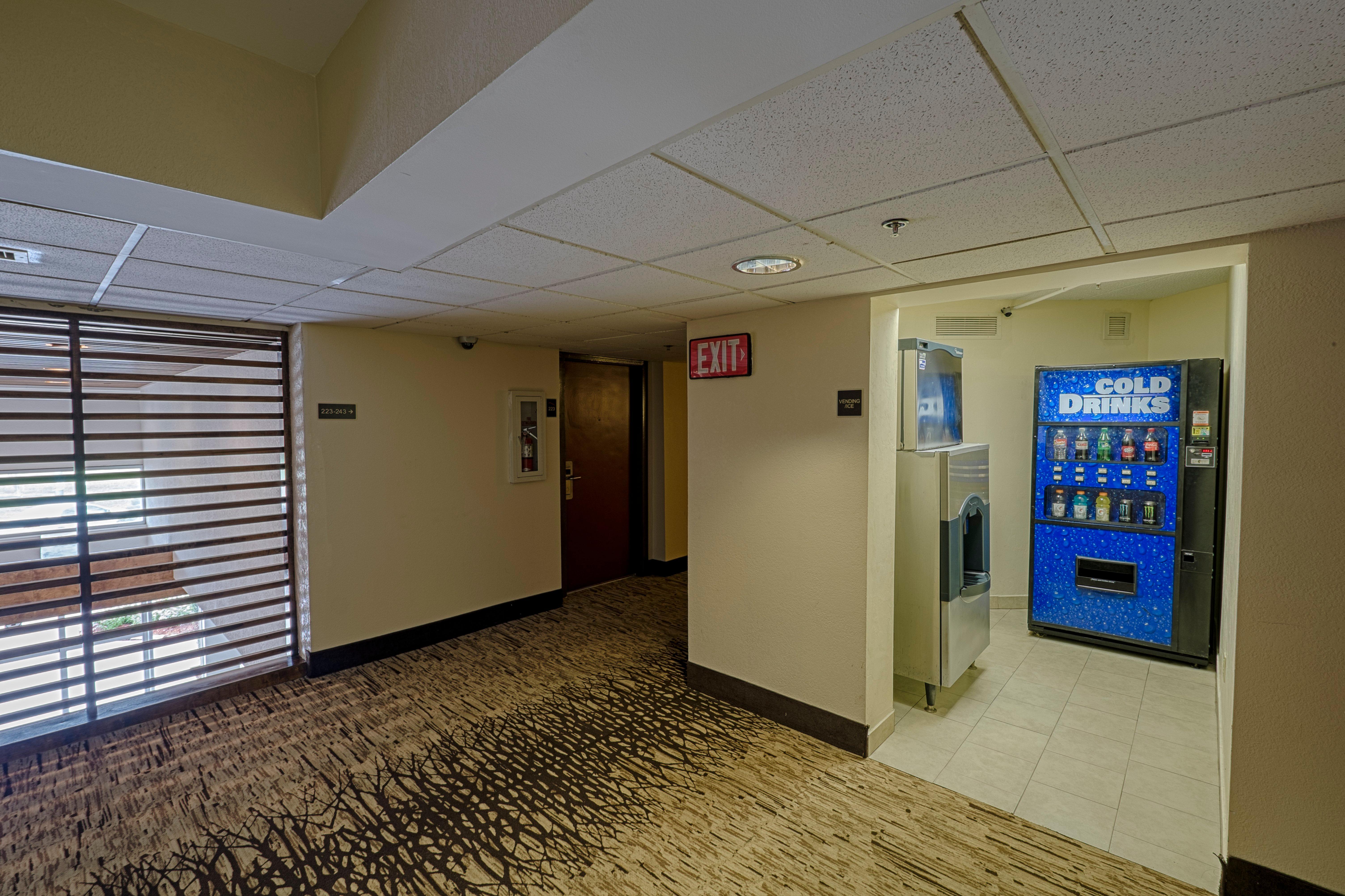 Red Roof Inn Plus+ Houston - Energy Corridor Exterior photo