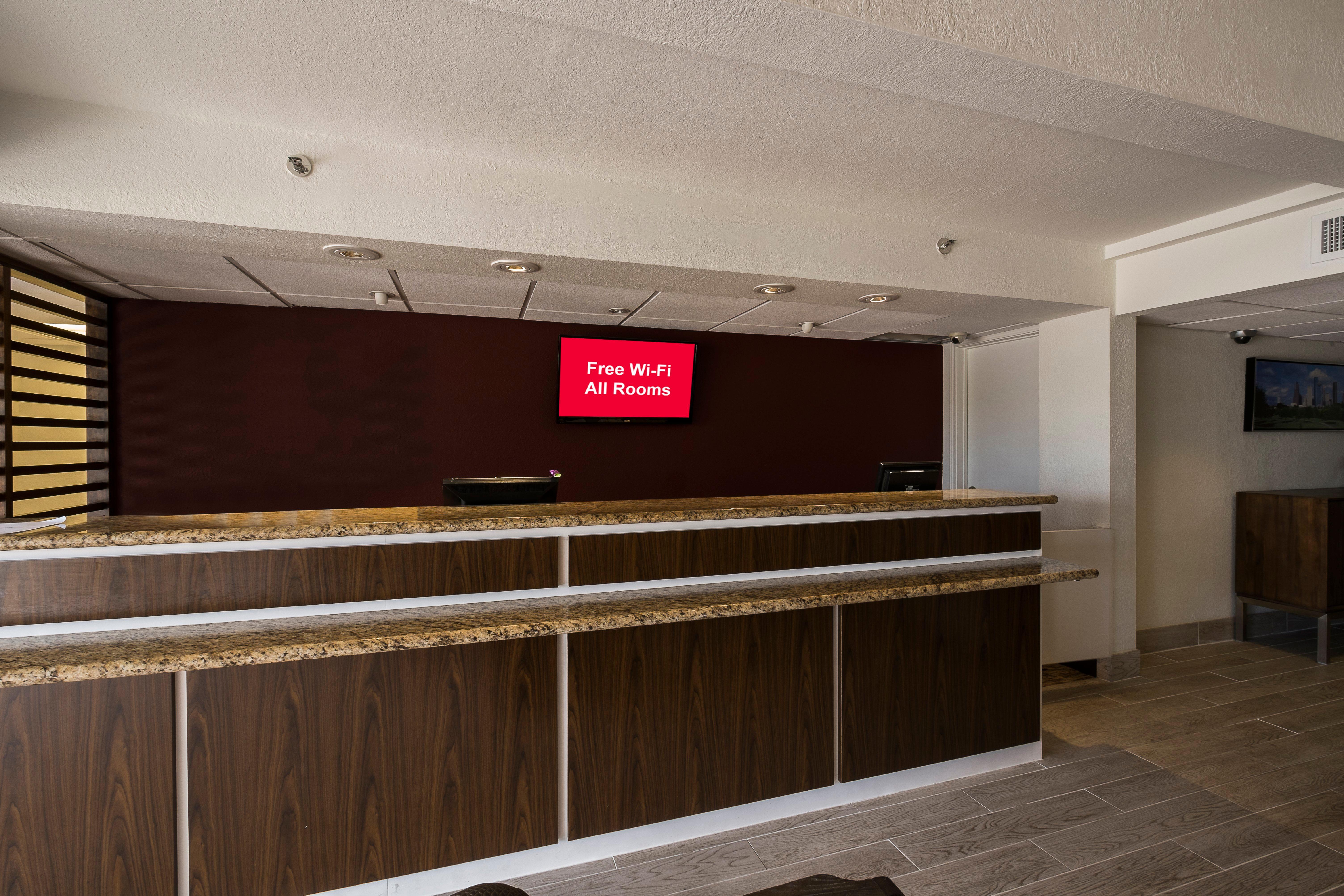 Red Roof Inn Plus+ Houston - Energy Corridor Exterior photo